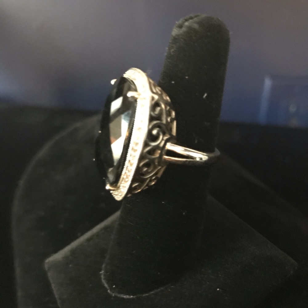 Faux spinel and diamond ring 💥